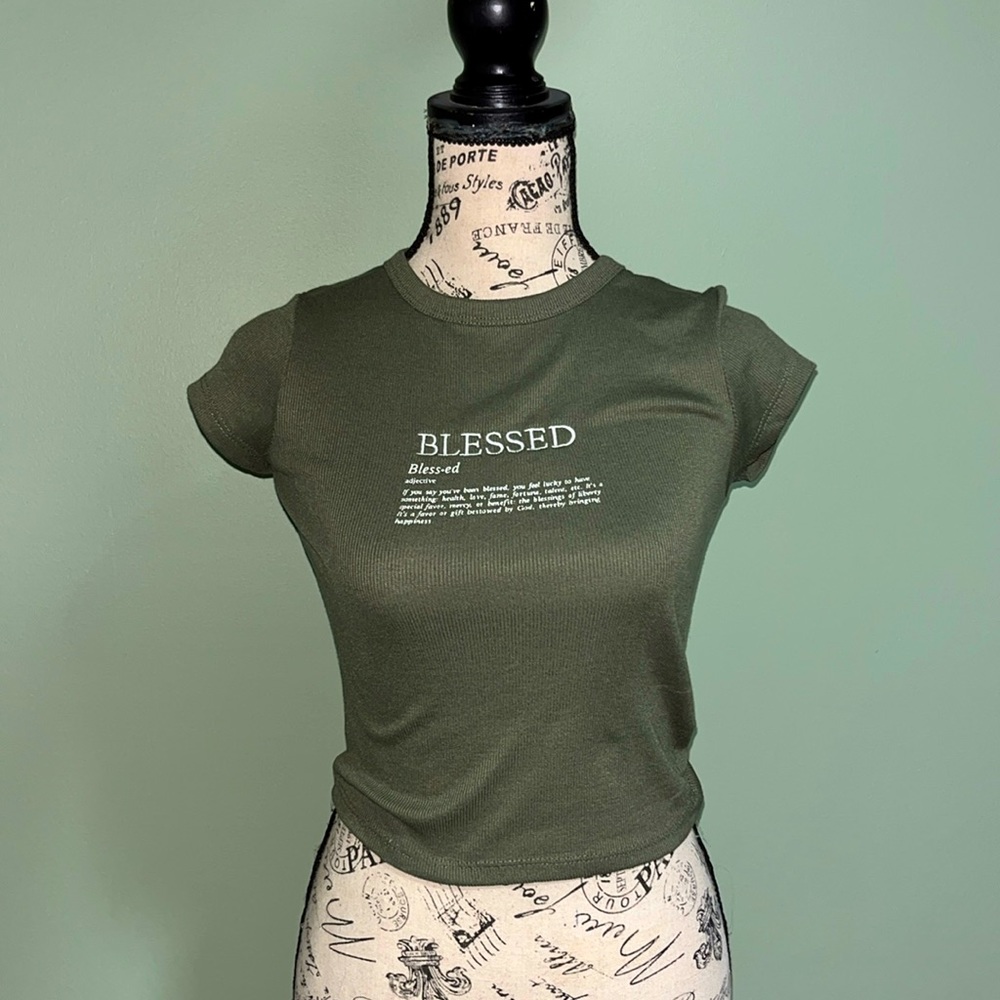 BLESSED olive green crop tee womans small tee
